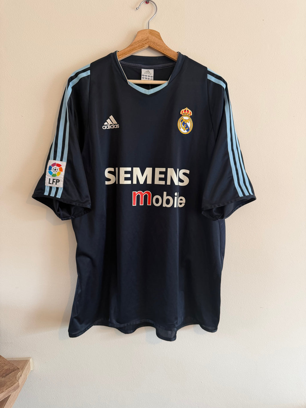 Real Madrid 2003/04 Away Shirt ‘Ronaldo’ (XL)