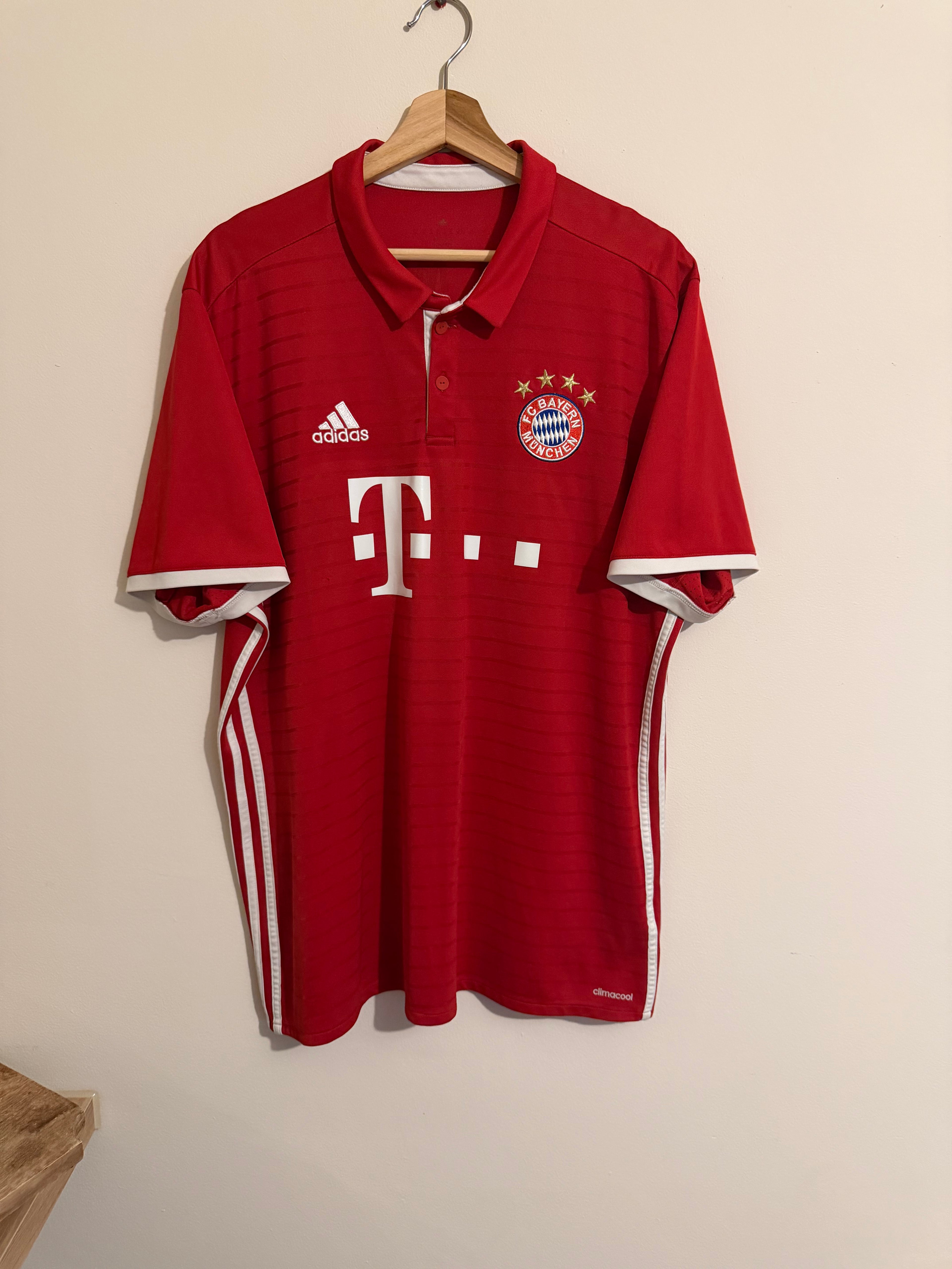 Bayern Munich 2016/17 Home Shirt ‘Muller’ (XL)