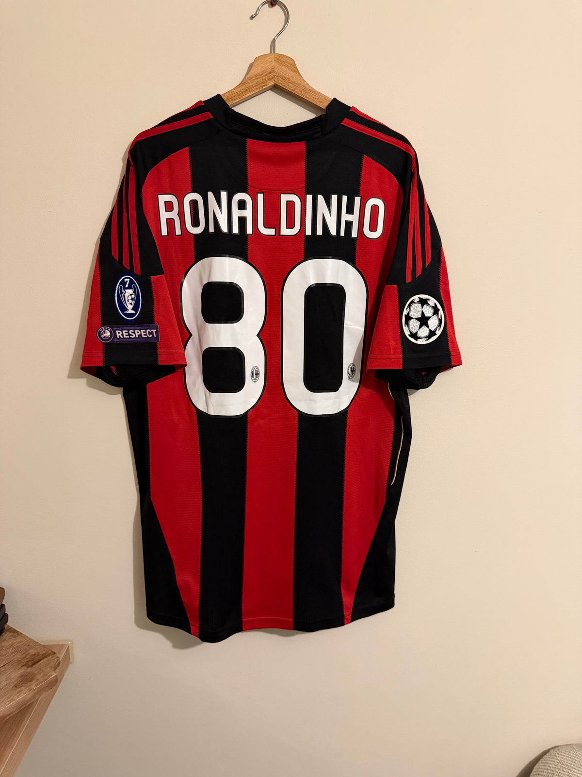 AC Milan 2010/11 Home Shirt ‘Ronaldinho’ (XL)