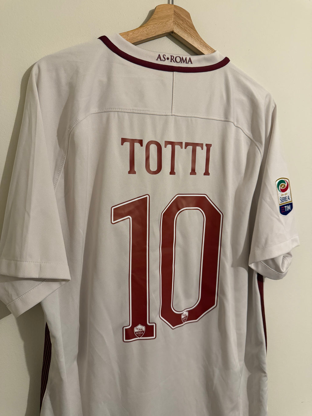 Roma 2016/17 Away Shirt ‘Totti’ (XL)