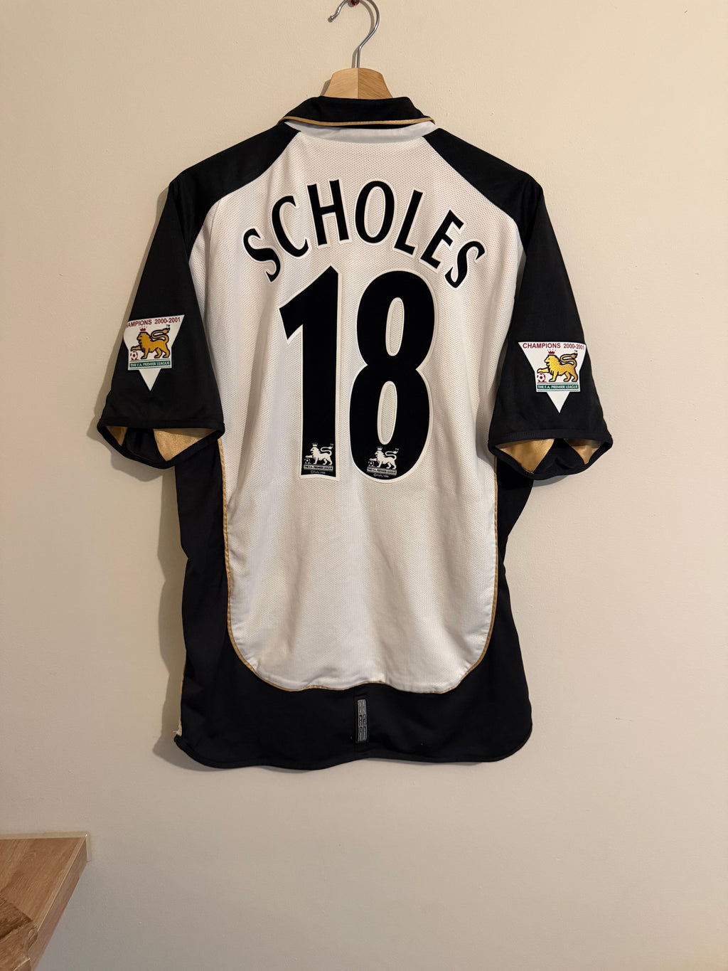 Man Utd 2001/02 Centenary ‘Scholes’ (L)
