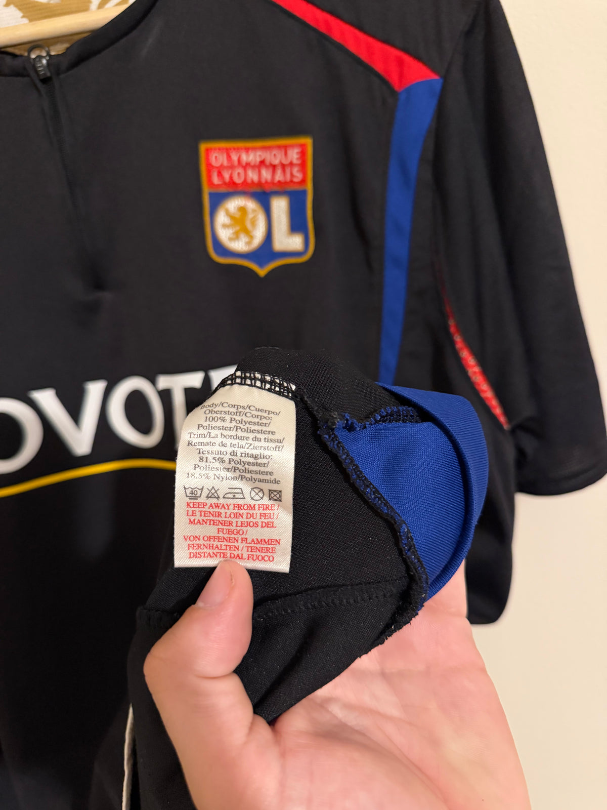 Lyon 2006/07 Away Shirt ‘Benzema’ (L)