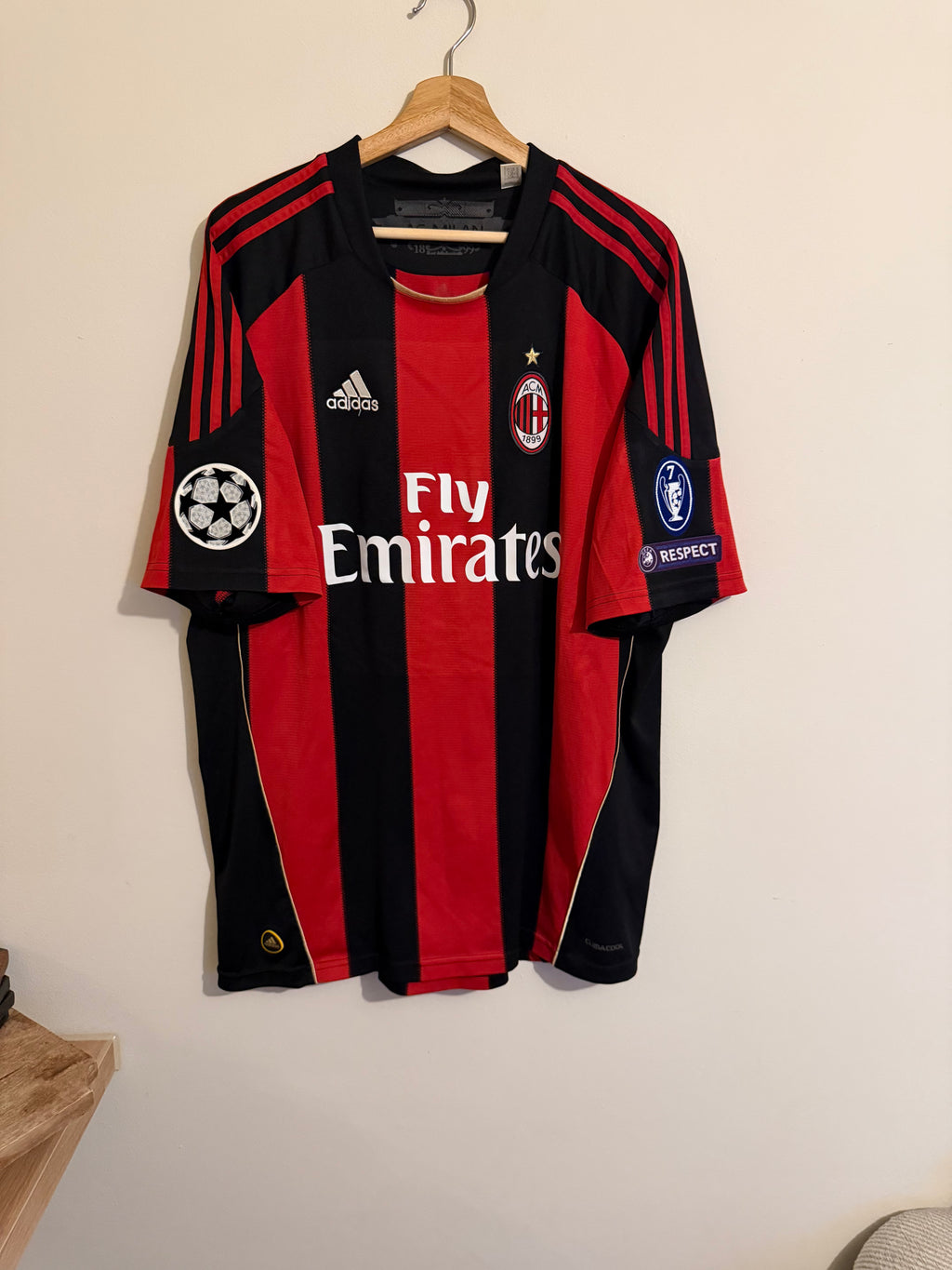 AC Milan 2010/11 Home Shirt ‘Ronaldinho’ (XL)