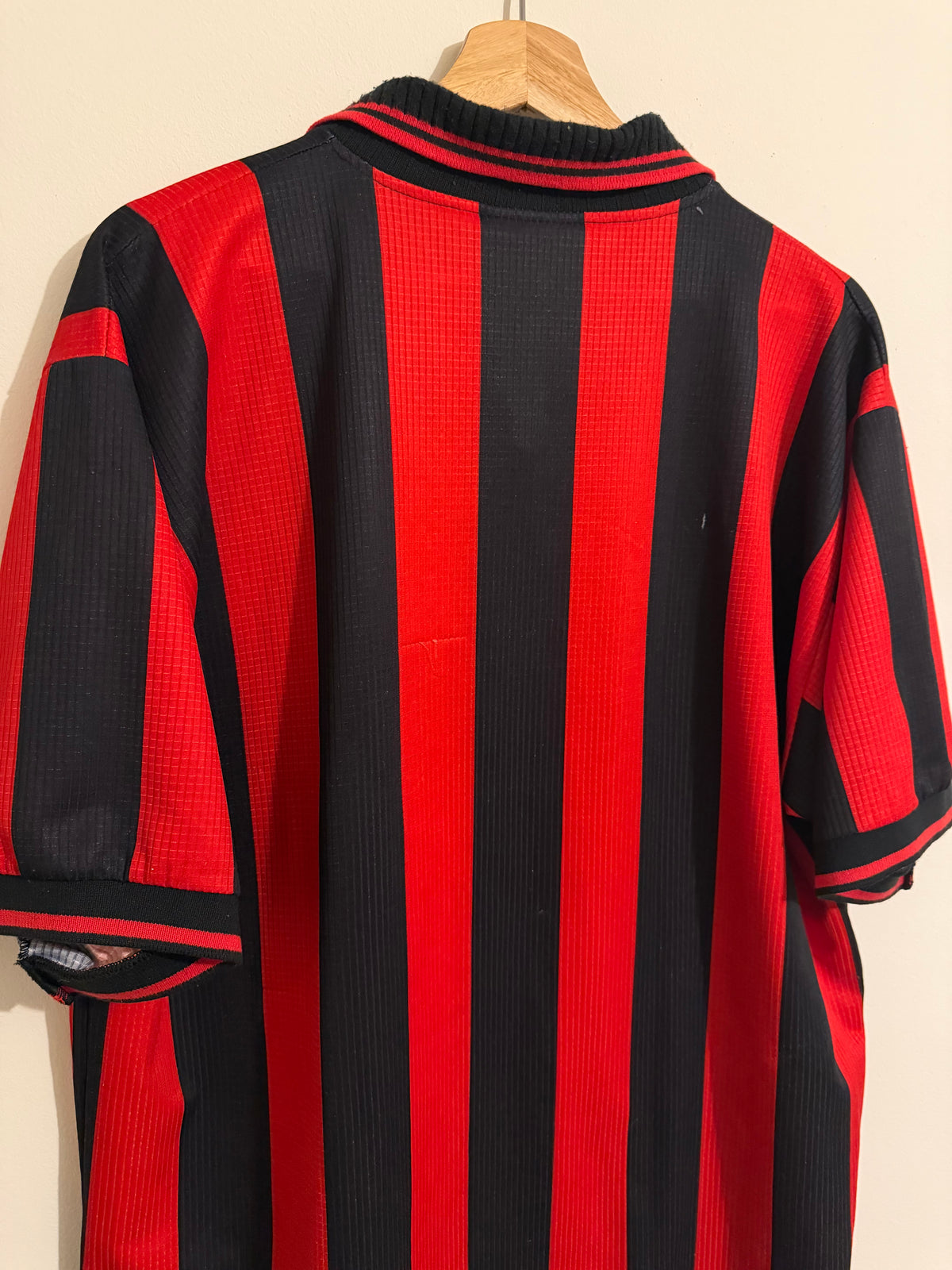 AC Milan 1997/98 Home Shirt (XL)