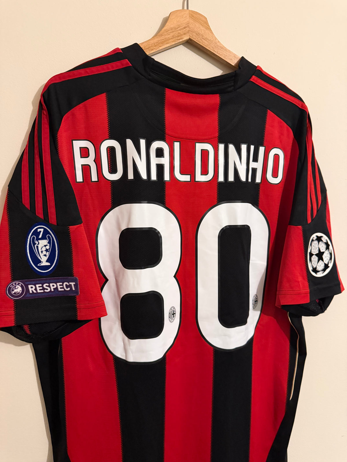 AC Milan 2010/11 Home Shirt ‘Ronaldinho’ (XL)