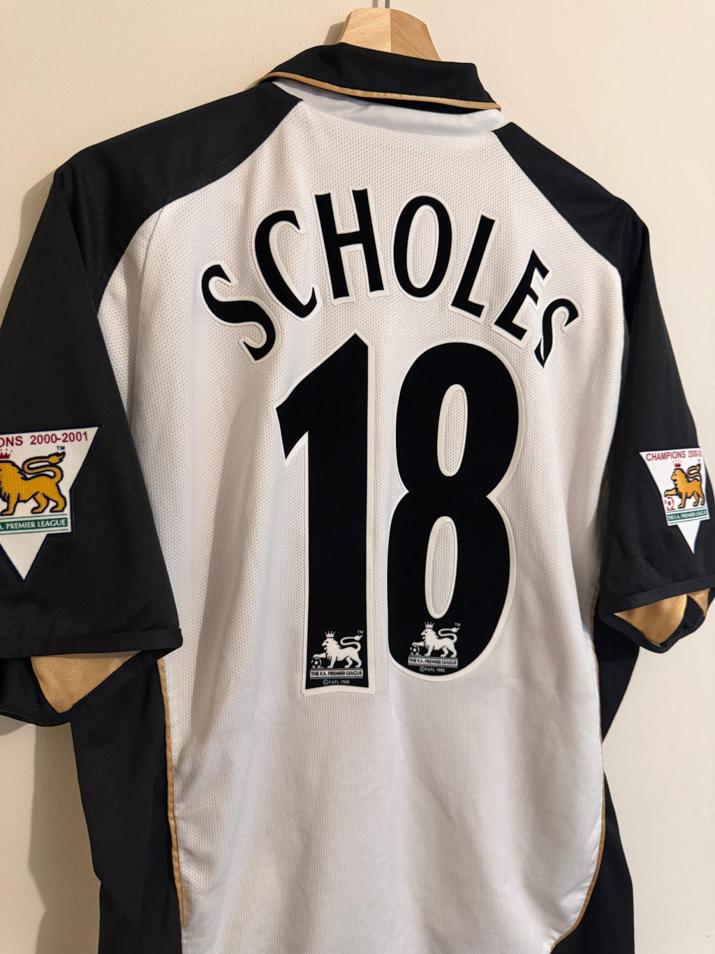 Man Utd 2001/02 Centenary ‘Scholes’ (L)