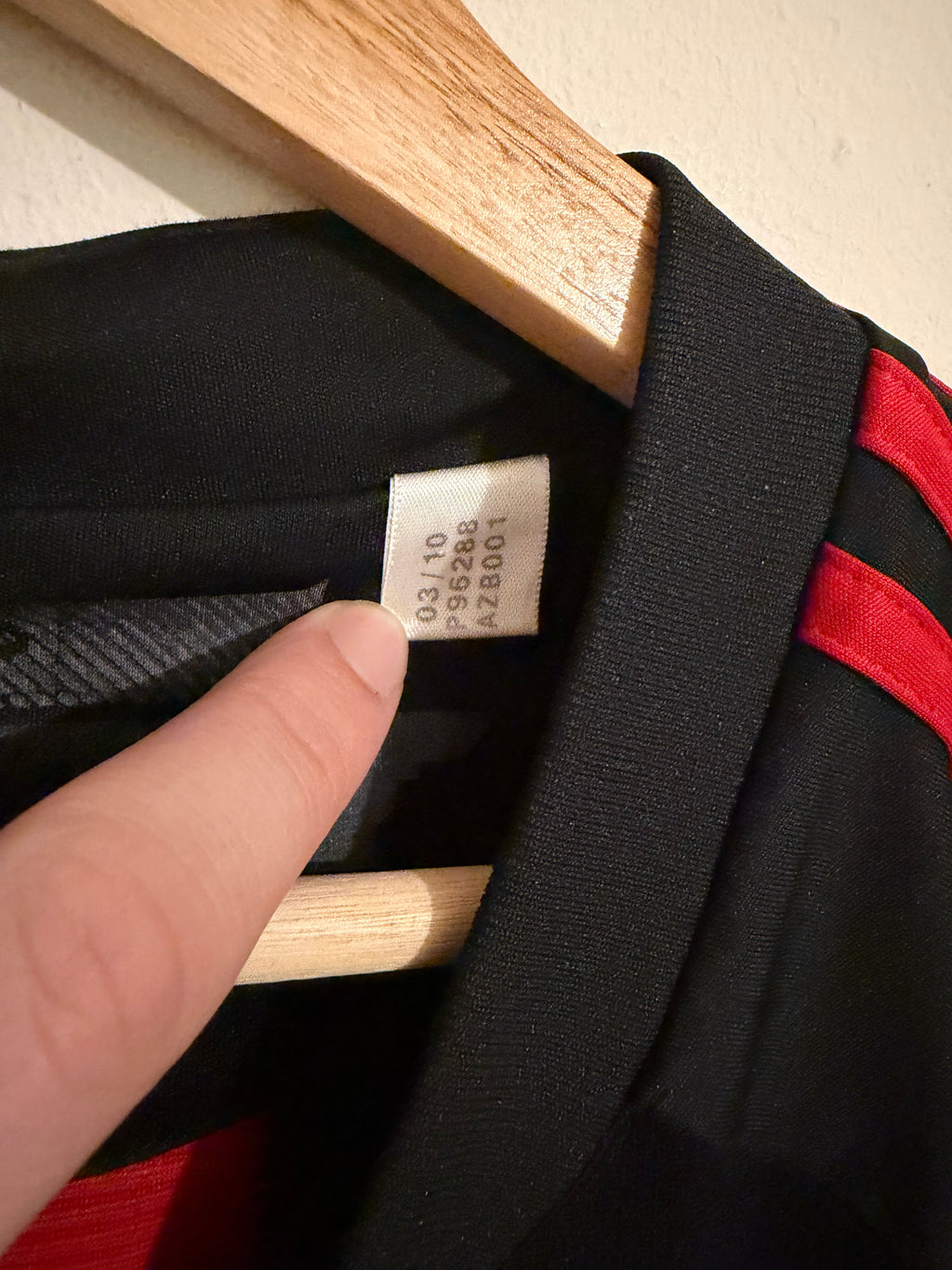 AC Milan 2010/11 Home Shirt ‘Ronaldinho’ (XL)